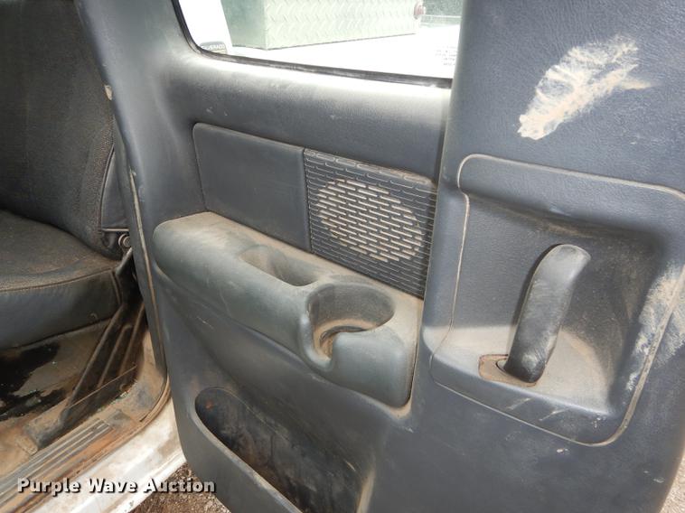 image for item DD0760 2002 Chevrolet Silverado 1500 Ext. Cab pickup truck