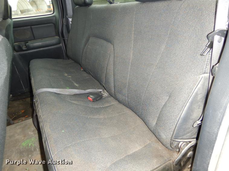 image for item DD0760 2002 Chevrolet Silverado 1500 Ext. Cab pickup truck