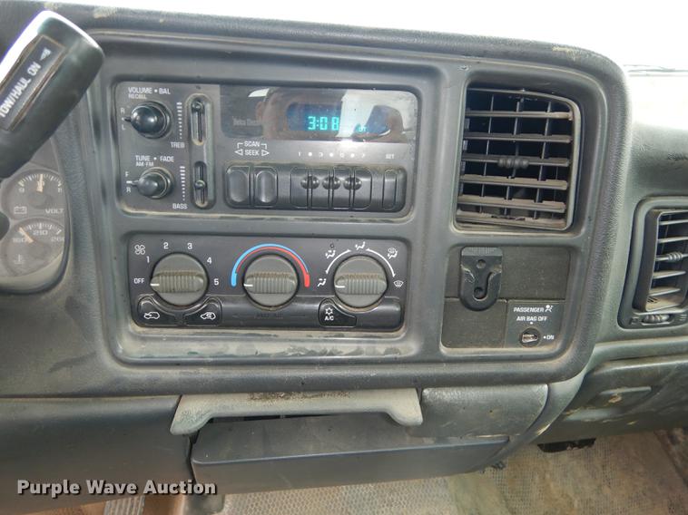 image for item DD0760 2002 Chevrolet Silverado 1500 Ext. Cab pickup truck