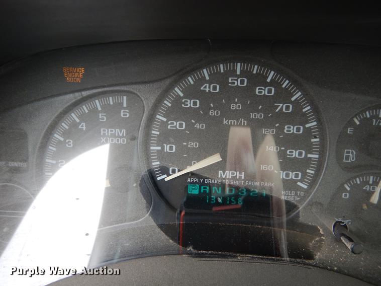 image for item DD0760 2002 Chevrolet Silverado 1500 Ext. Cab pickup truck