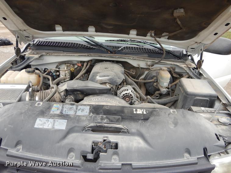 image for item DD0760 2002 Chevrolet Silverado 1500 Ext. Cab pickup truck