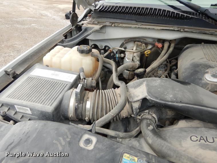 image for item DD0760 2002 Chevrolet Silverado 1500 Ext. Cab pickup truck