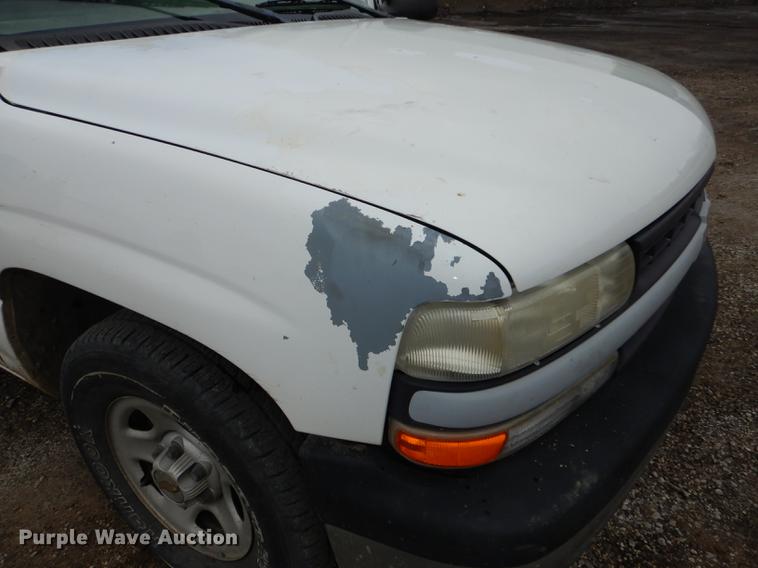 image for item DD0760 2002 Chevrolet Silverado 1500 Ext. Cab pickup truck