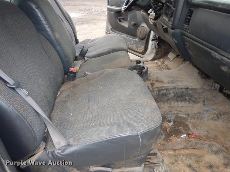 image for item DD0760 2002 Chevrolet Silverado 1500 Ext. Cab pickup truck