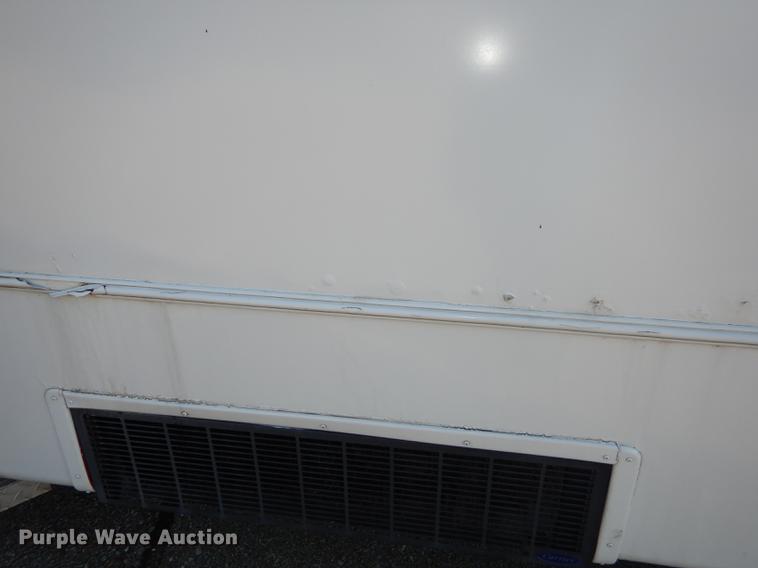 image for item DD0792 2005 Ford E450 Super Duty shuttle bus