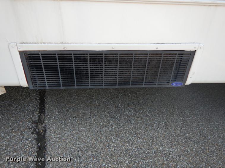 image for item DD0792 2005 Ford E450 Super Duty shuttle bus