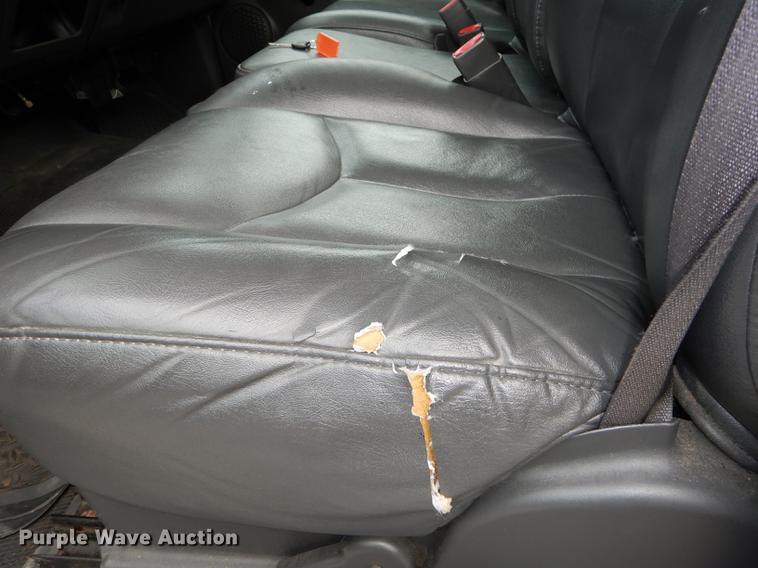 image for item DD0794 2004 Chevrolet Silverado 1500 pickup truck