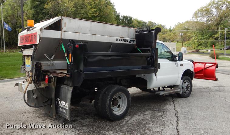 image for item DD0795 2004 Ford F450 Super Duty XL dump truck
