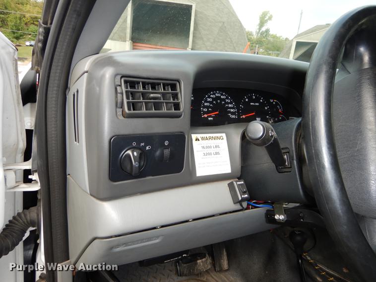 image for item DD0795 2004 Ford F450 Super Duty XL dump truck