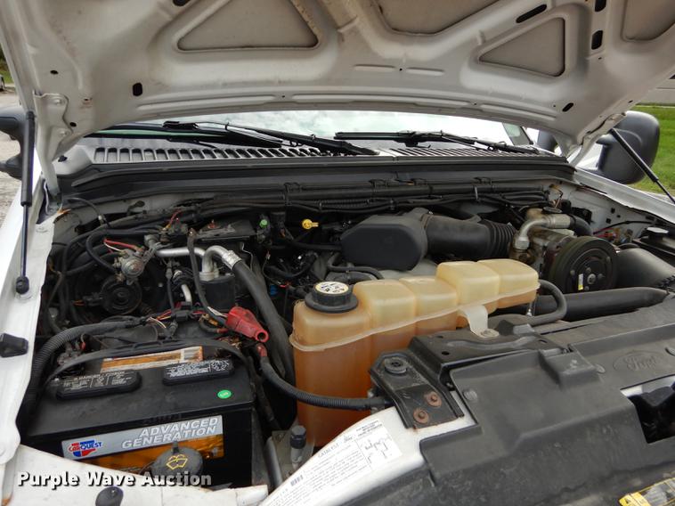 image for item DD0795 2004 Ford F450 Super Duty XL dump truck