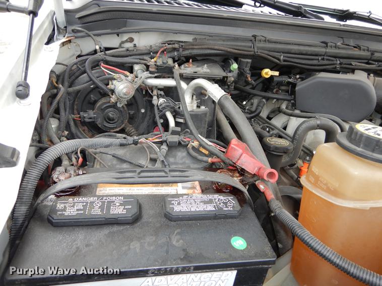 image for item DD0795 2004 Ford F450 Super Duty XL dump truck