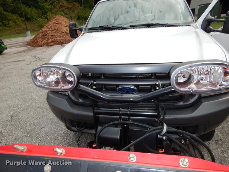 image for item DD0795 2004 Ford F450 Super Duty XL dump truck