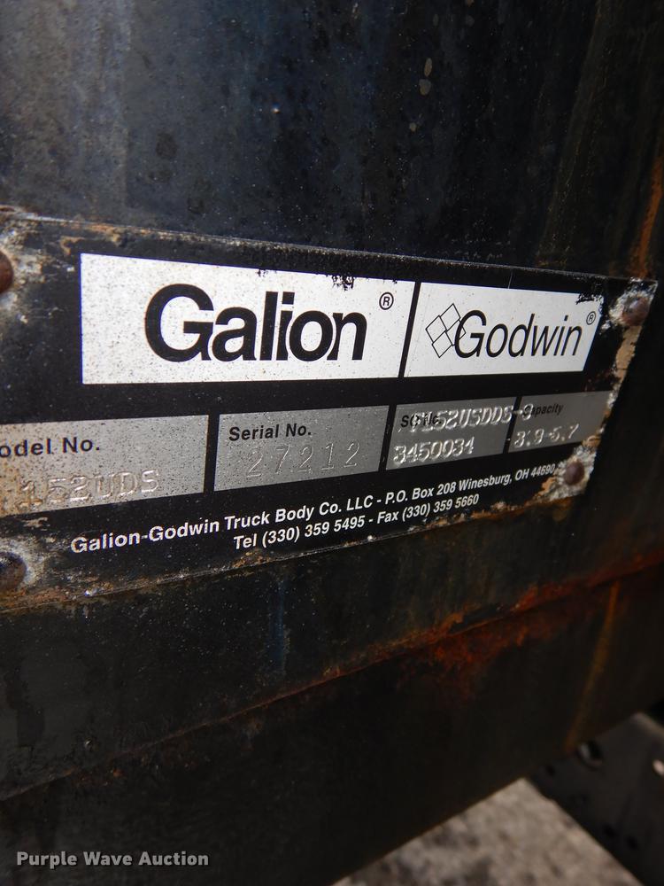 image for item DD0795 2004 Ford F450 Super Duty XL dump truck