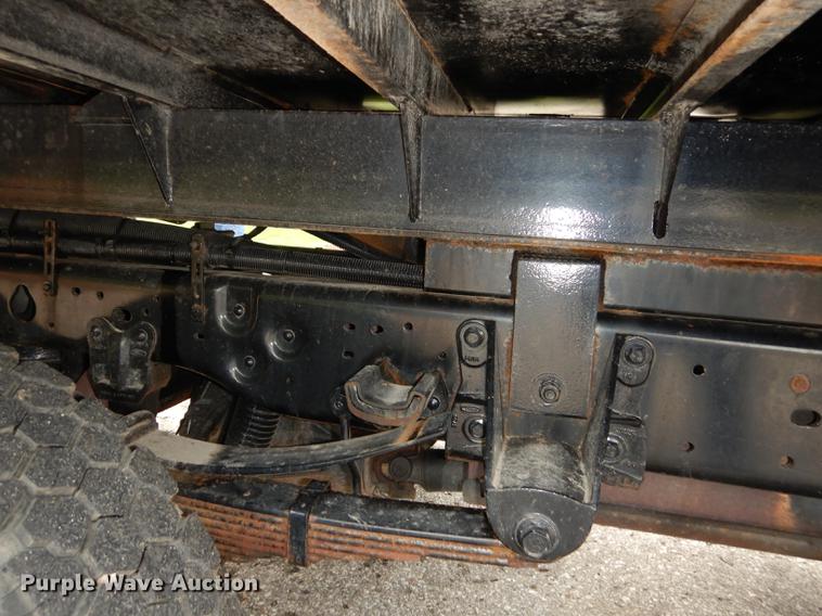 image for item DD0795 2004 Ford F450 Super Duty XL dump truck