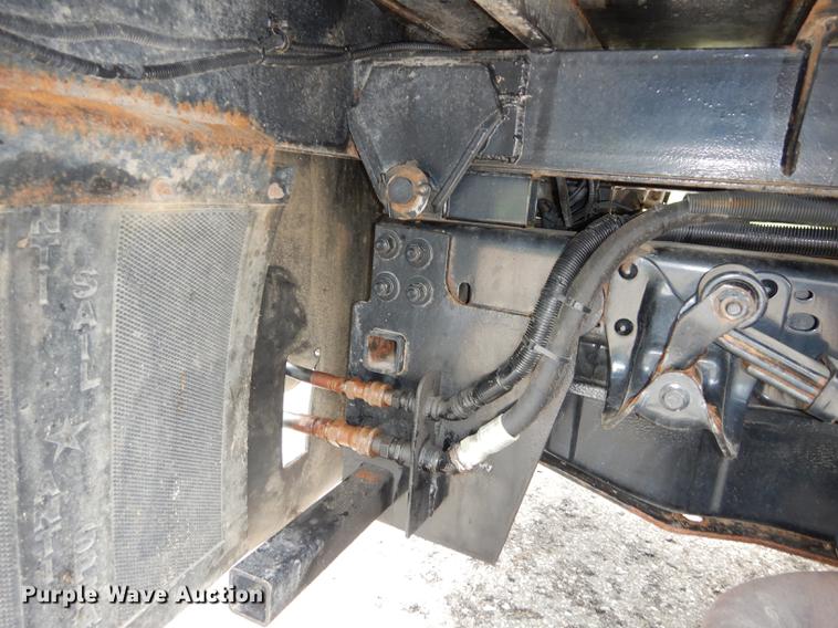 image for item DD0795 2004 Ford F450 Super Duty XL dump truck