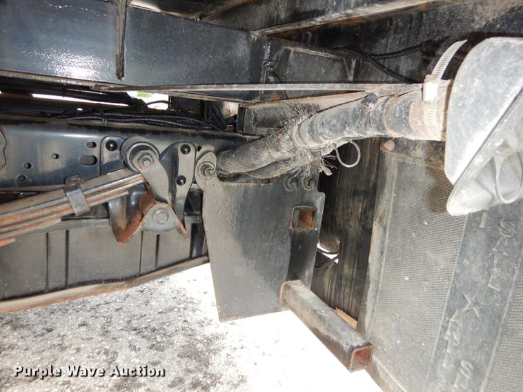 image for item DD0795 2004 Ford F450 Super Duty XL dump truck