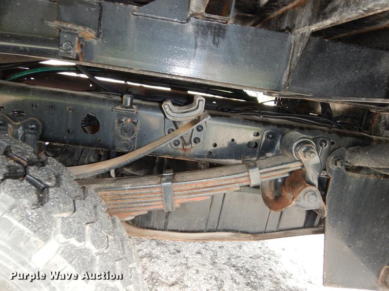 image for item DD0795 2004 Ford F450 Super Duty XL dump truck