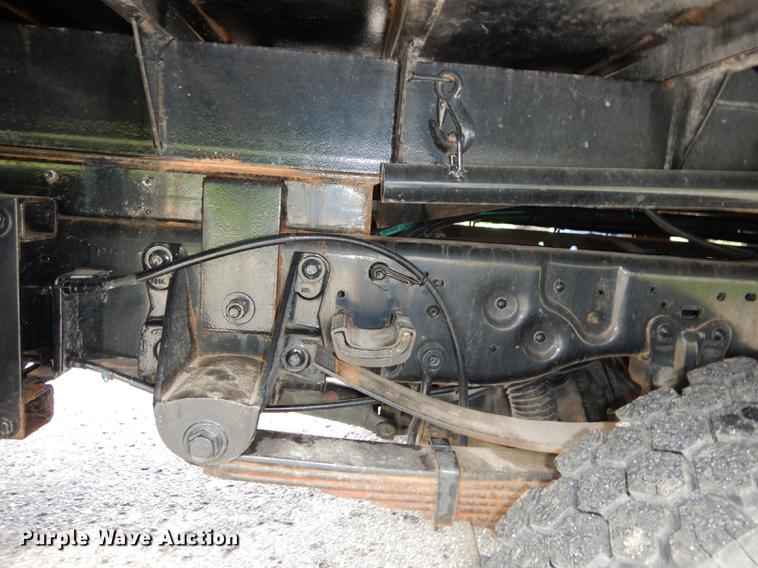 image for item DD0795 2004 Ford F450 Super Duty XL dump truck