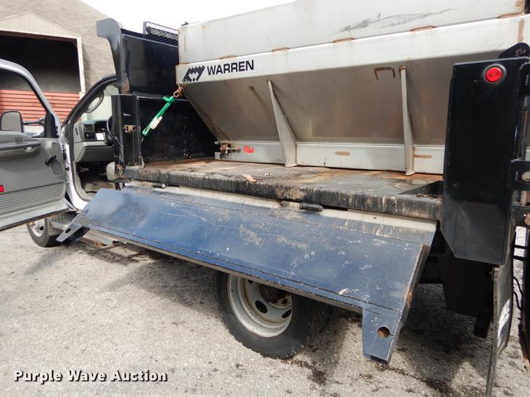 image for item DD0795 2004 Ford F450 Super Duty XL dump truck