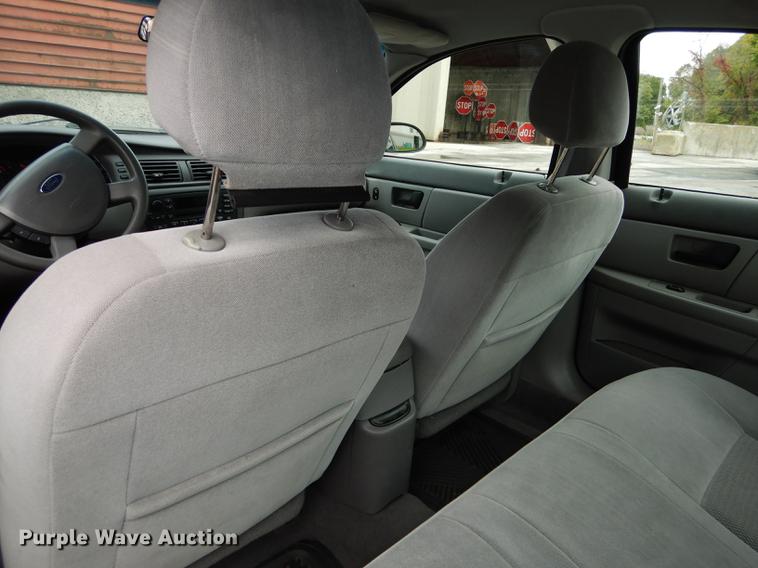 image for item DD0796 2005 Ford Taurus SE