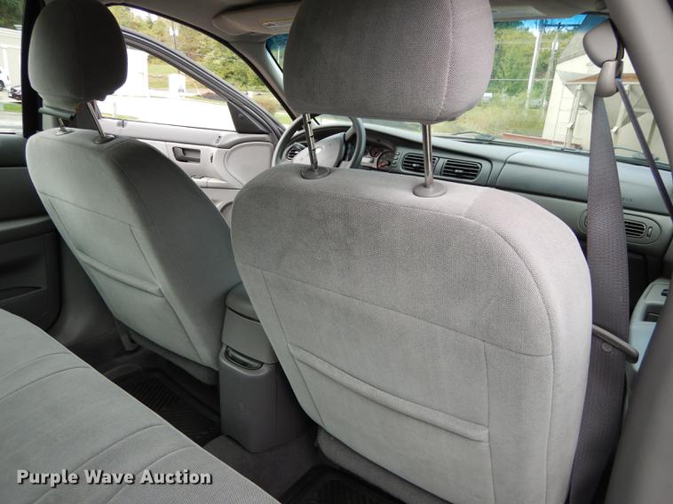 image for item DD0796 2005 Ford Taurus SE