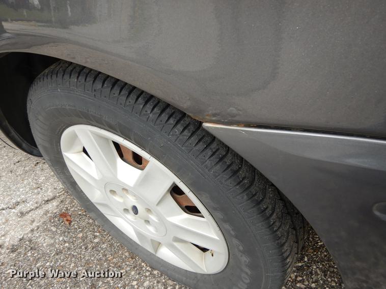 image for item DD0796 2005 Ford Taurus SE
