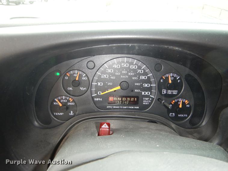 image for item DD0827 2002 GMC Savana G3500 Cargo Thomas school bus