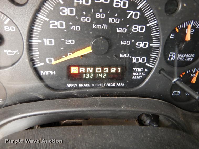 image for item DD0827 2002 GMC Savana G3500 Cargo Thomas school bus