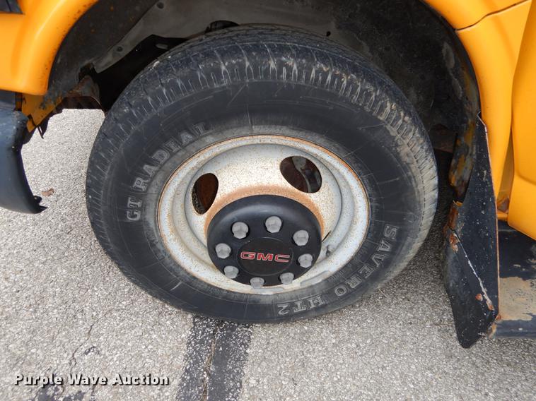 image for item DD0827 2002 GMC Savana G3500 Cargo Thomas school bus