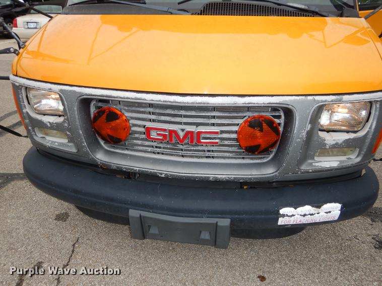 image for item DD0827 2002 GMC Savana G3500 Cargo Thomas school bus