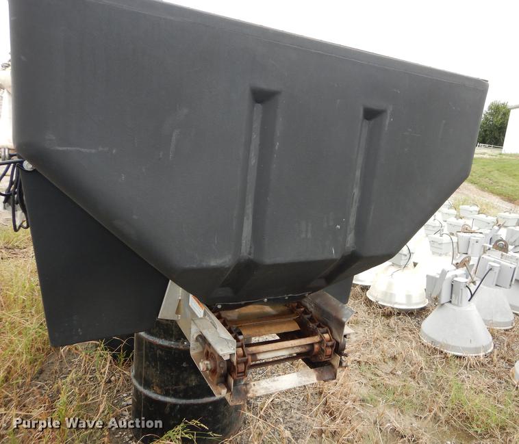 image for item DD0828 Salt Dogg V-box spreader