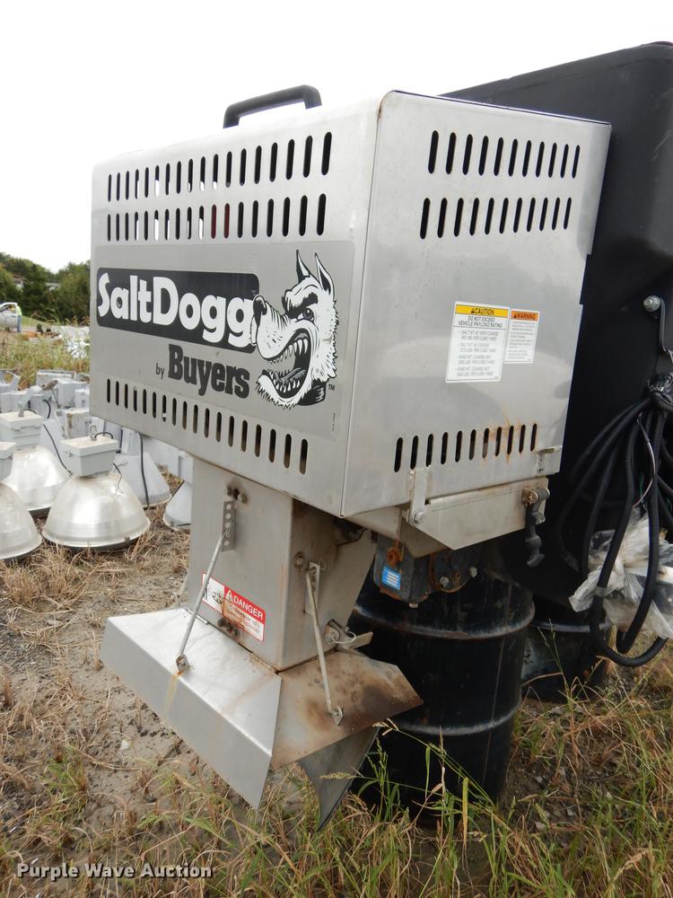 image for item DD0828 Salt Dogg V-box spreader
