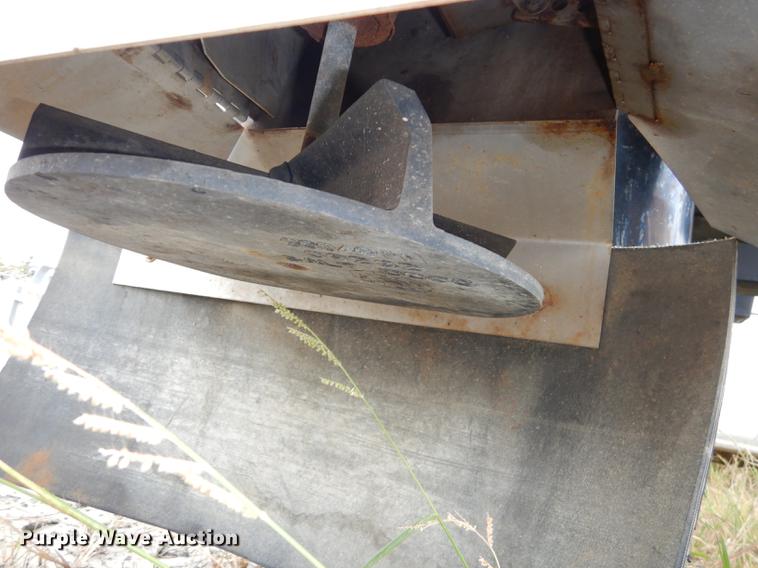 image for item DD0828 Salt Dogg V-box spreader