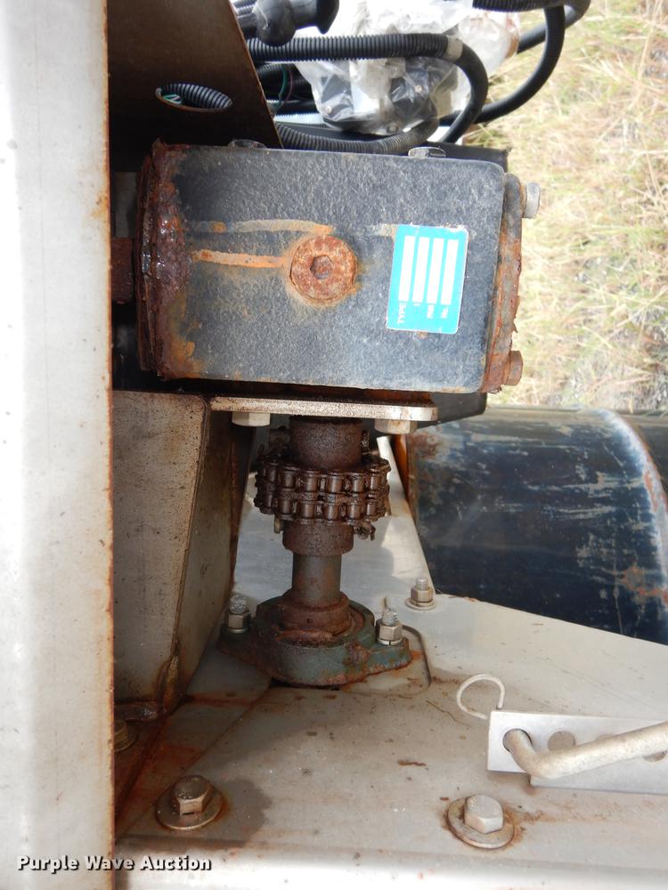 image for item DD0828 Salt Dogg V-box spreader