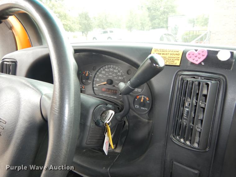 image for item DD0829 2002 GMC Savana G3500 Cargo Thomas school bus