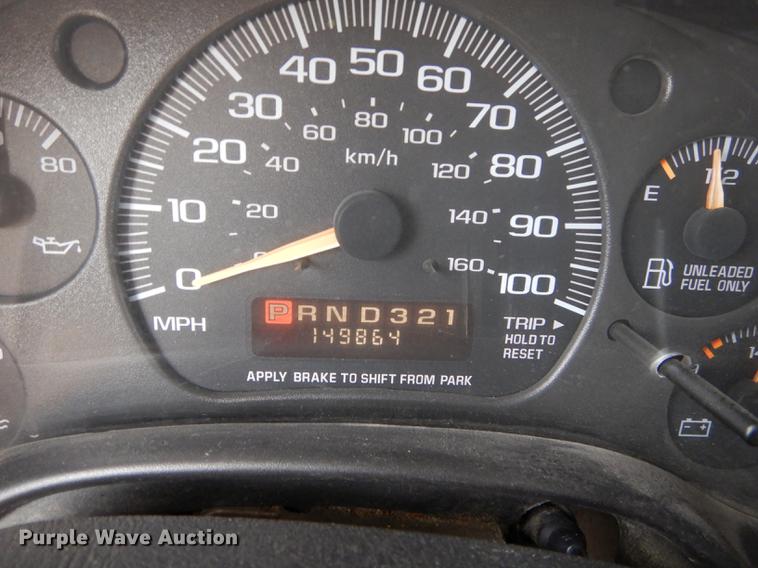 image for item DD0829 2002 GMC Savana G3500 Cargo Thomas school bus