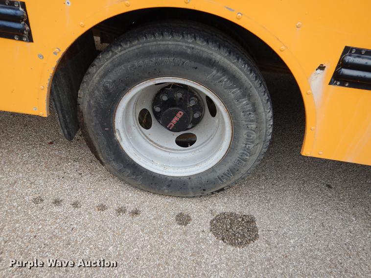 image for item DD0829 2002 GMC Savana G3500 Cargo Thomas school bus