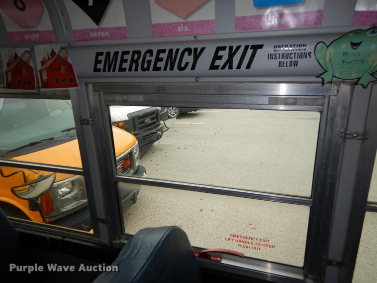 image for item DD0829 2002 GMC Savana G3500 Cargo Thomas school bus