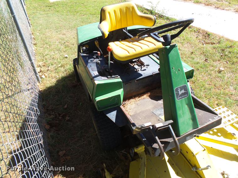 image for item DE9186 John Deere 910 lawn mower