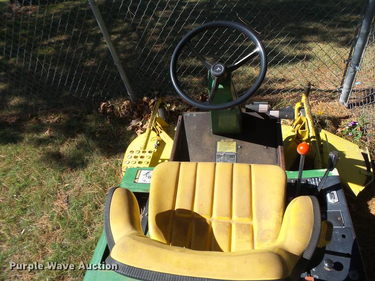 image for item DE9186 John Deere 910 lawn mower