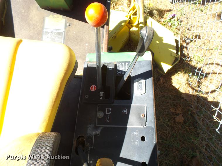 image for item DE9186 John Deere 910 lawn mower