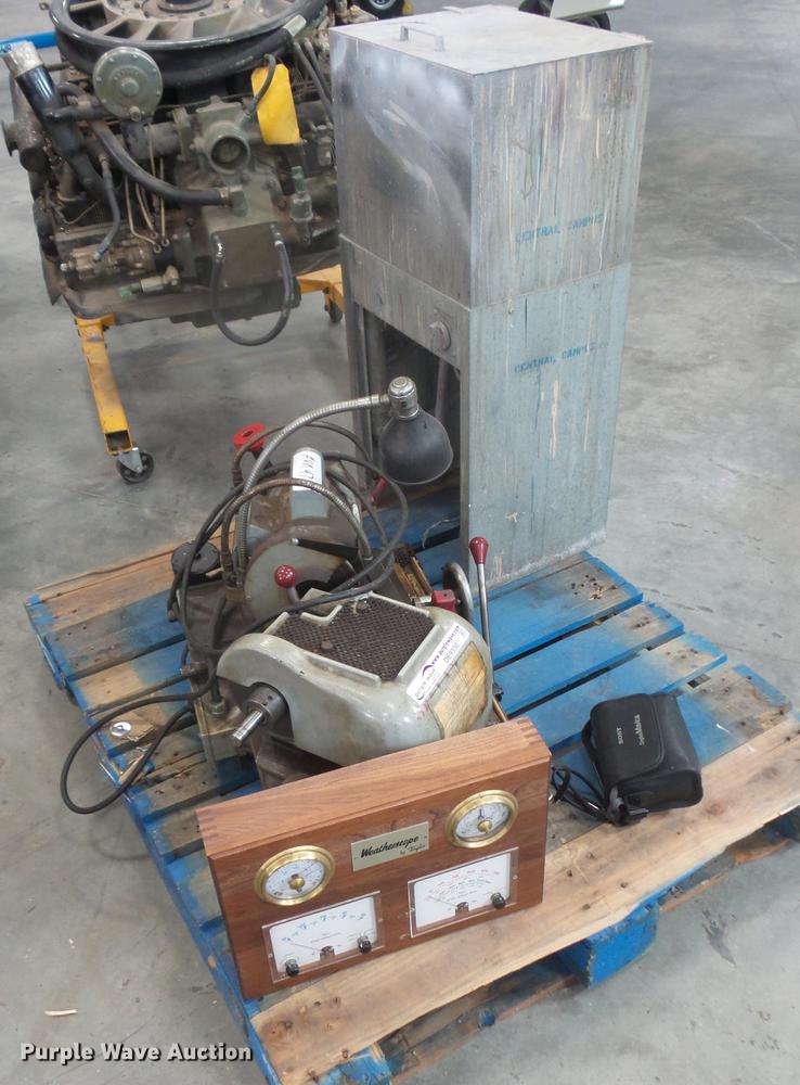 Tools in Des Moines, IA Item DE9330 sold Purple Wave