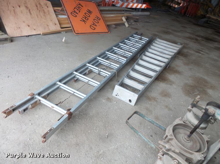 image for item DE9345 (2) ladders