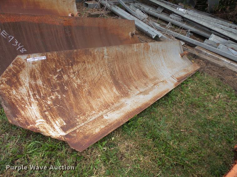 image for item DE9348 Approximately 5 Henke snow plow wings