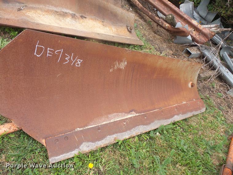 image for item DE9348 Approximately 5 Henke snow plow wings