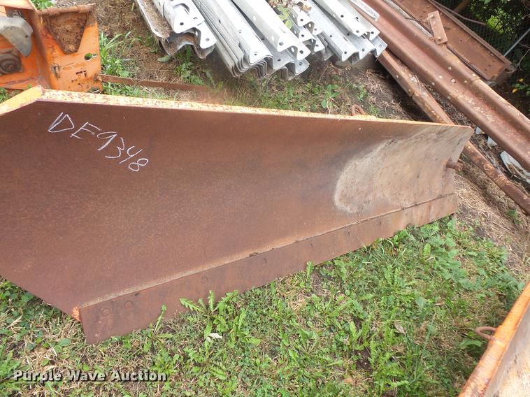 image for item DE9348 Approximately 5 Henke snow plow wings