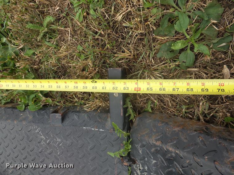 image for item DE9352 Motor grader fenders