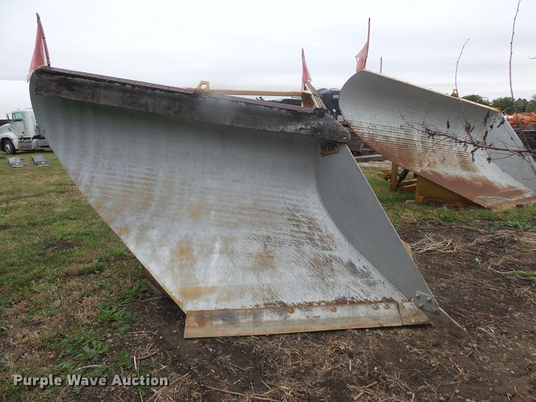 image for item DE9355 V-plow