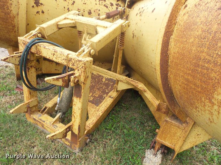 image for item DE9356 Weldco V-plow