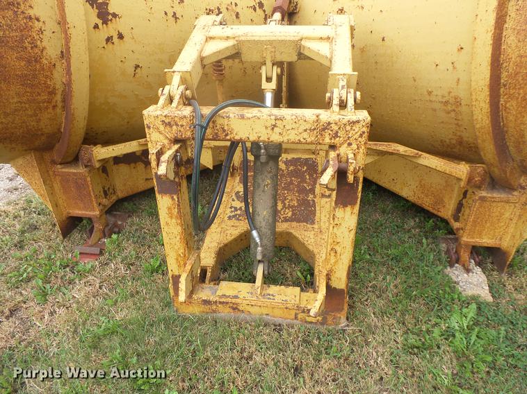 image for item DE9356 Weldco V-plow